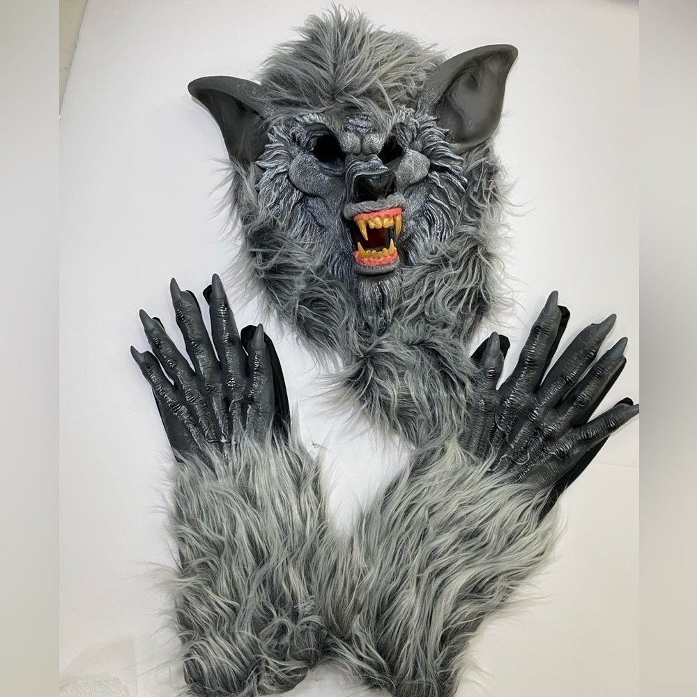 🚨SOLD🚨 Custom: Brown and red wolf man custom - Picture 1 of 5